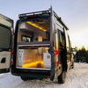 Maßgeschneiderte Aluminium-Wohnmobilmöbel. Standardbett für Wohnmobile aus Aluminium. Waben-Wohnmobilbett aus Aluminium
