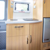 Moderne europäische Camping-Wander-VW-Umbau-Küchenschränke, leichte Aluminium-Möbel für Wohnwagen und Wohnmobile